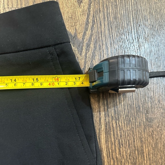 Banana Republic Black Martin Fit Suit Pants. Size 6. - Picture 5 of 15